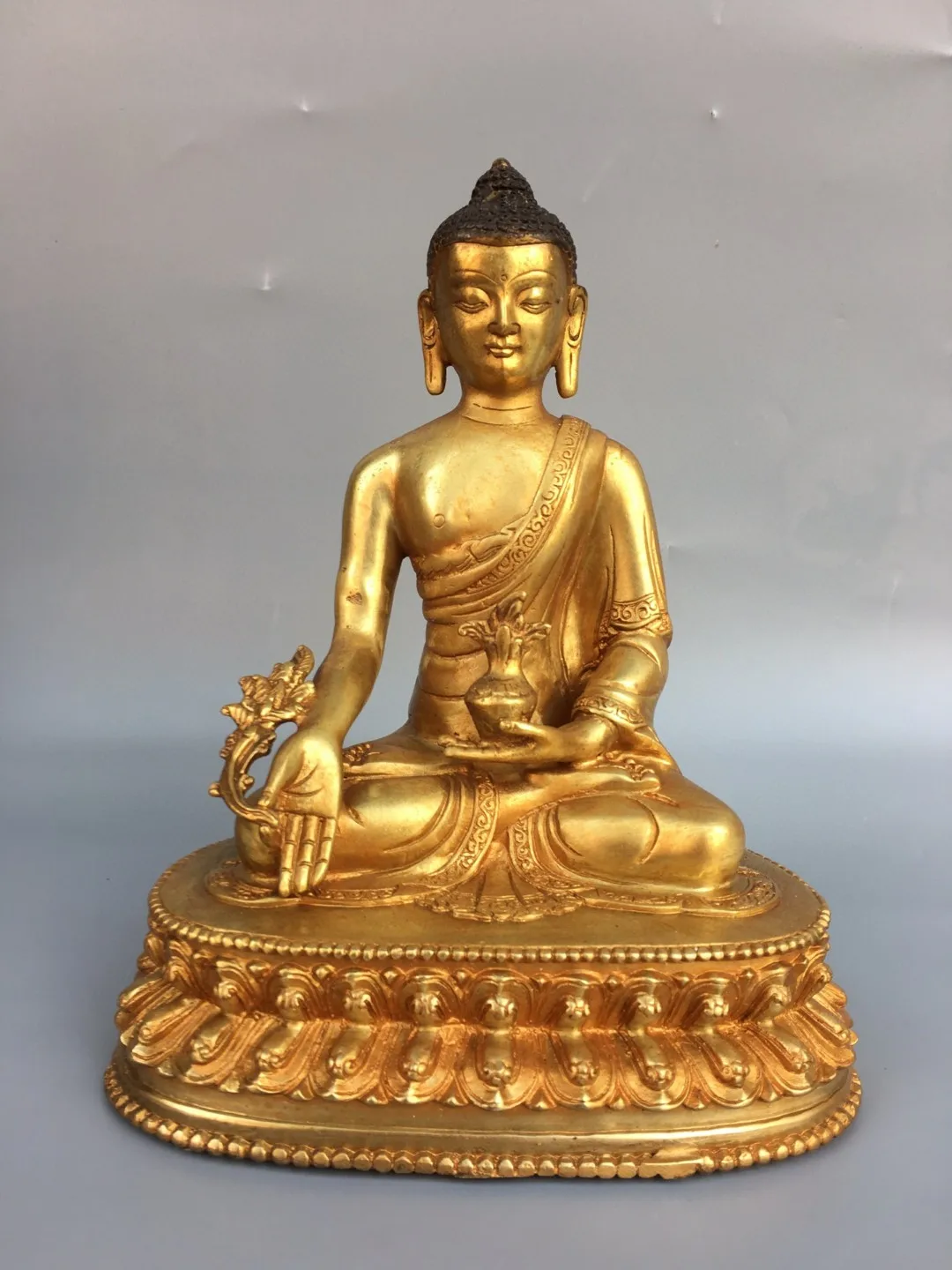 

8"Tibetan Temple Collection Old Bronze Gilding Sakyamuni Buddha Lotus Platform Amitabha Worship Hall Town House Exorcism