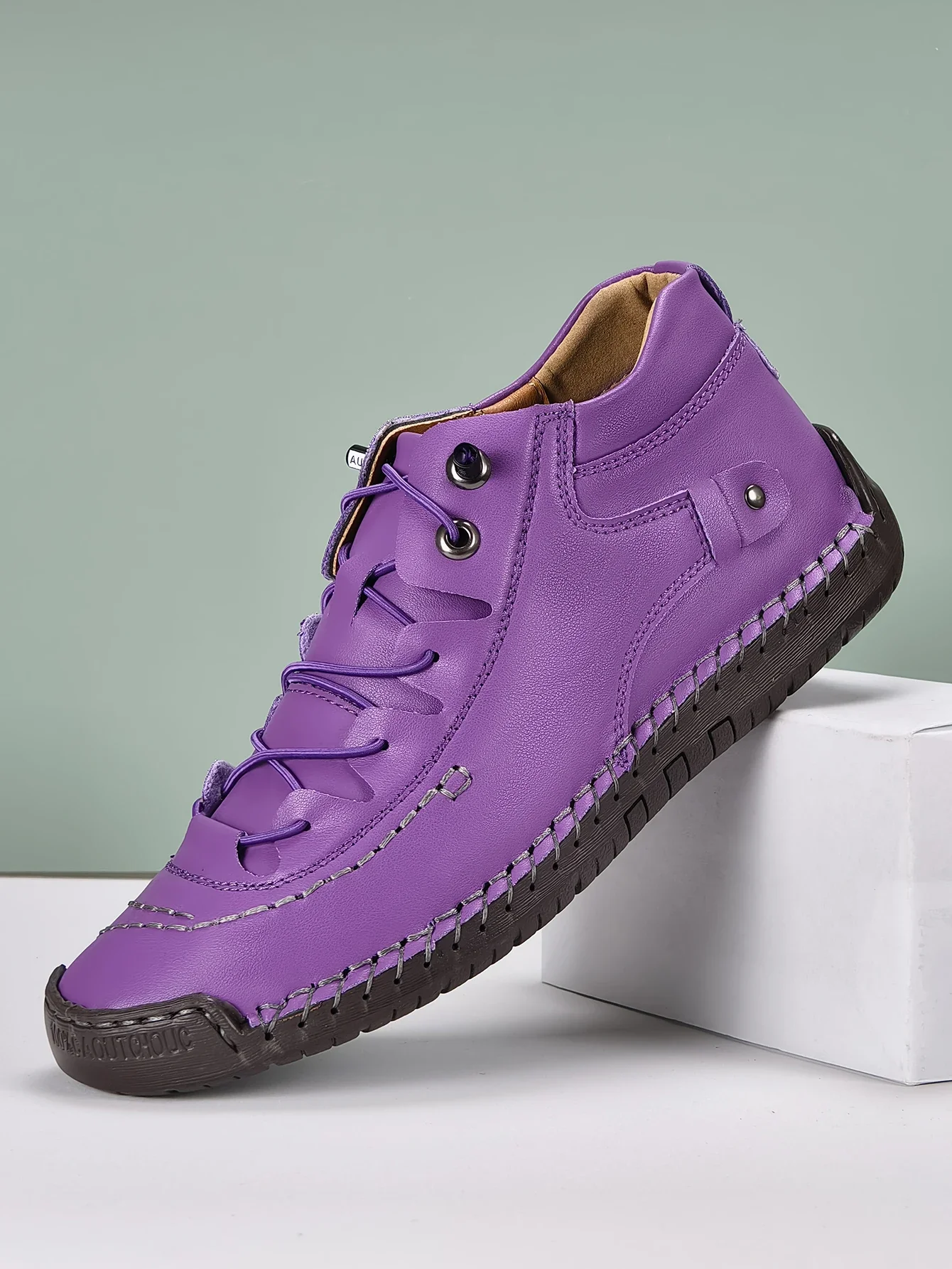 New Fashion Sneakers Women Hand-stitching Leather Casual Shoes Design Platform Loafers Breathable Flats Shoe Driving Plus Size