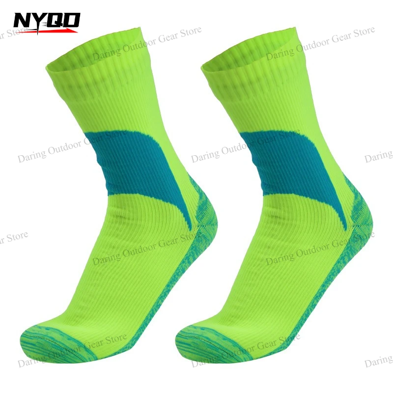 Mid Calf Waterproof Breathable Socks Men Women 3-Layer Membrane Hiking Wading Socks Windproof Warm Socks for Ski Cycling Camping view 6