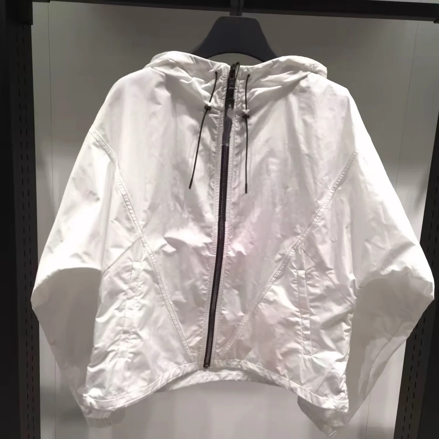 2026 Women’s Golf Hooded Zip-Up Jacket Quick Dry Lightweight Sports Windbreaker Slim Fit Outdoor Baseball Style