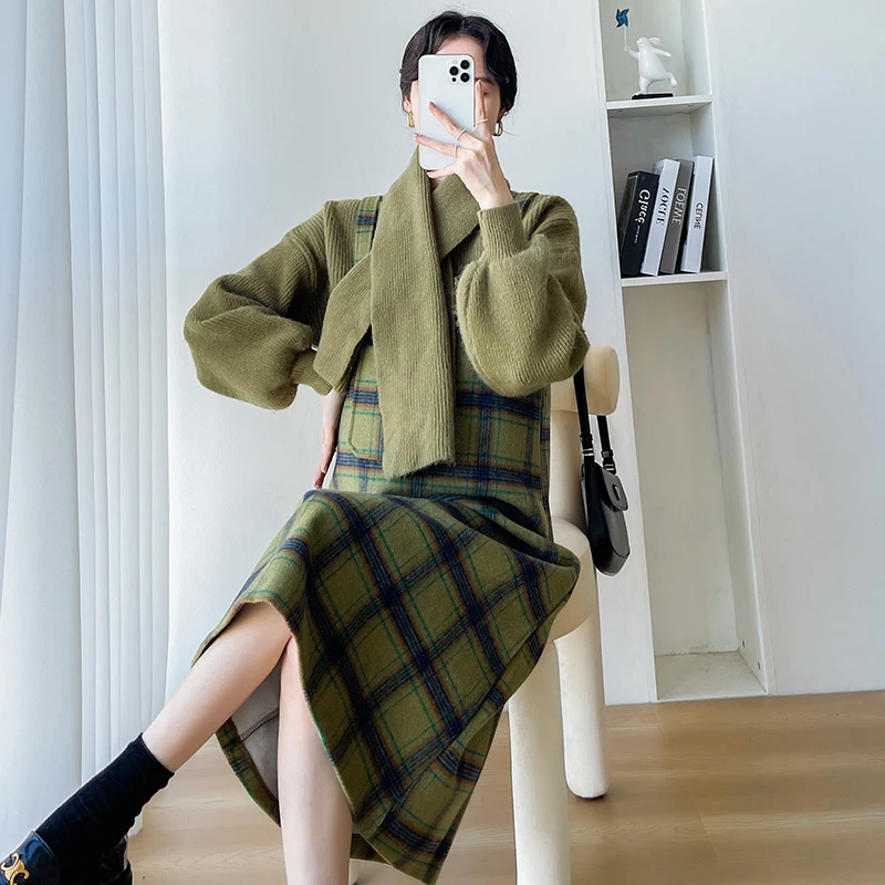 Green Sweater for Maternity Long Sleeve Turtleneck Fashion Pregnant Woman Knitwear Solid Color Knitting Pullovers with Scarf