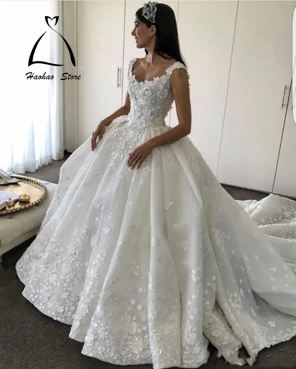 Customized Elegant Scoop Appliques A-Line Wedding Dresses 3D-Floral Beads Sleeveless Tulle Hollow V-Back Chapel Train Bridal