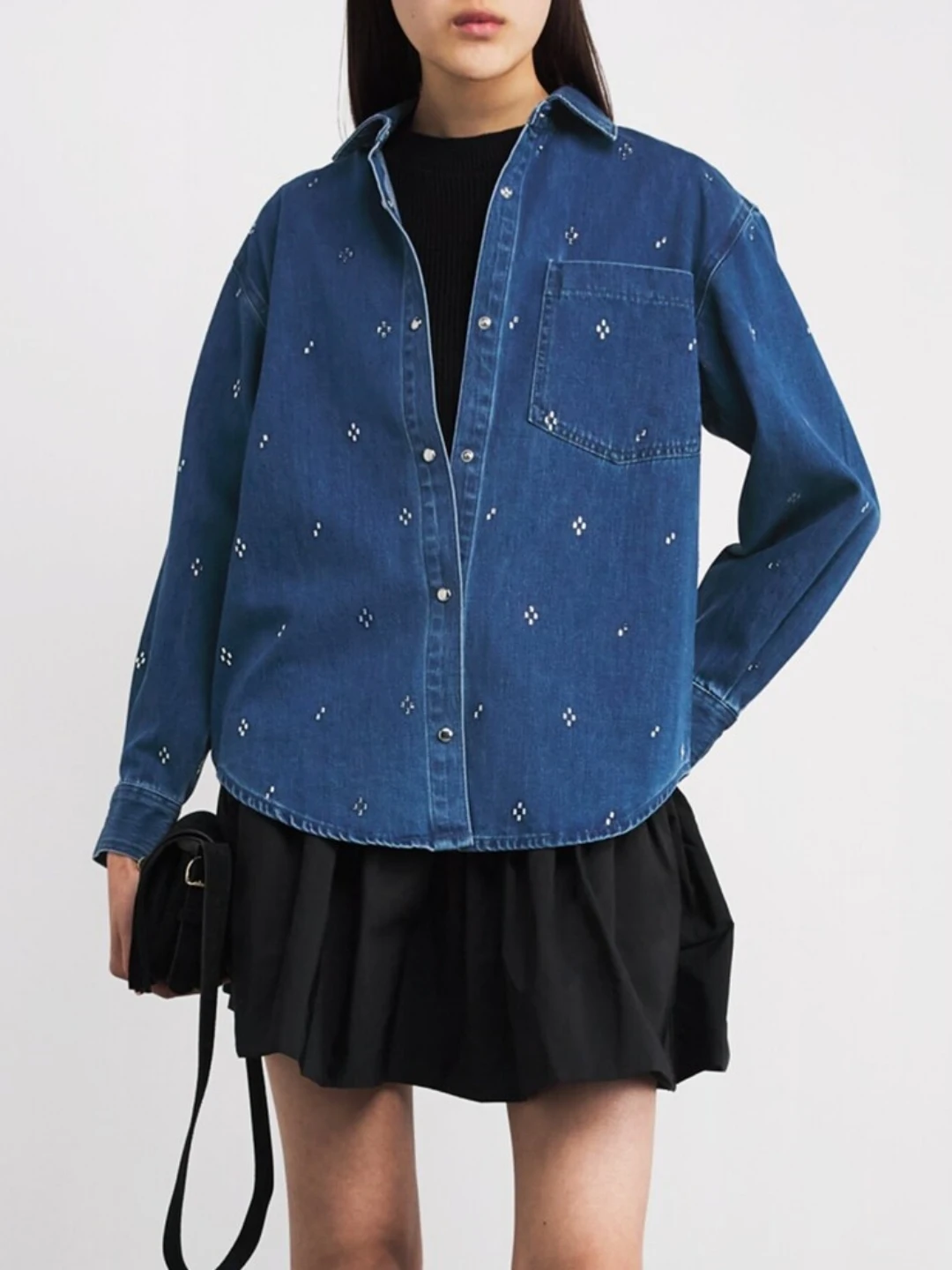 

M Home Early Spring 2026 Street Sle Waed Denim Heavy Embellied Single Button irt Collar Casual Cotton Long Sve Wom...