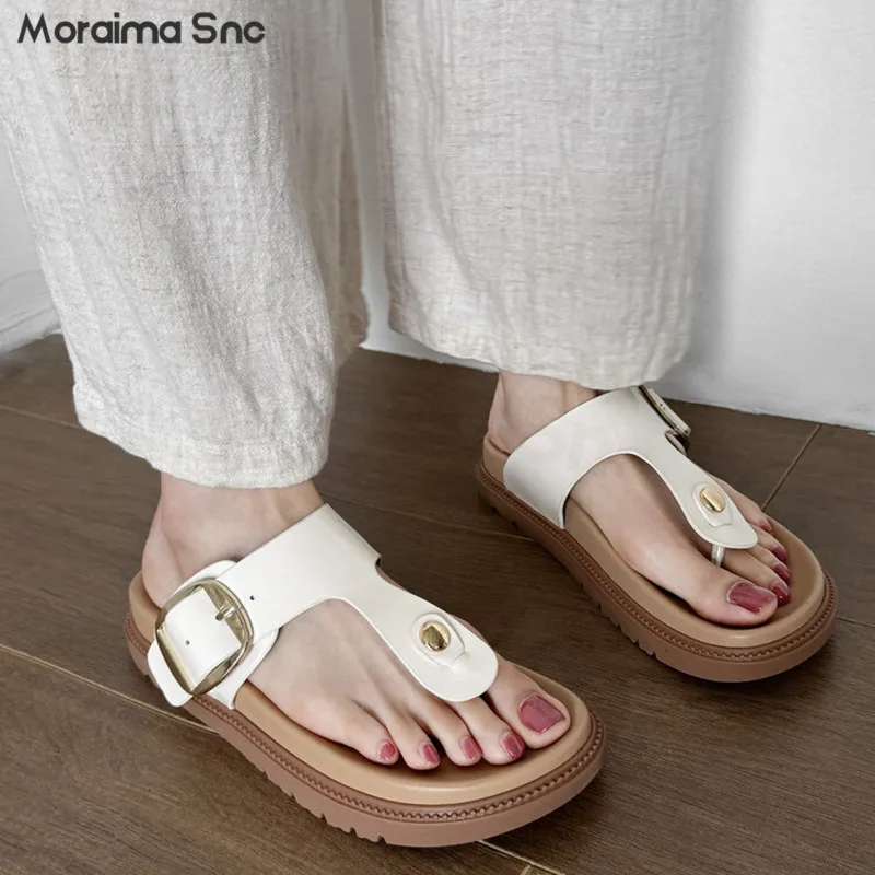 

Thick-Soled Clip-Toe Rivet Slippers Round Head Summer Sheepskin Patent Leather Open-Toe Belt Buckle Sandals Casual Women's Shoes