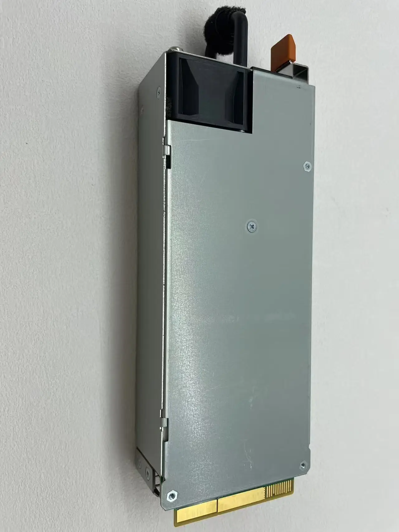 Fonte de alimentação comutada 700-014187-1000 550W 80PLATIUM