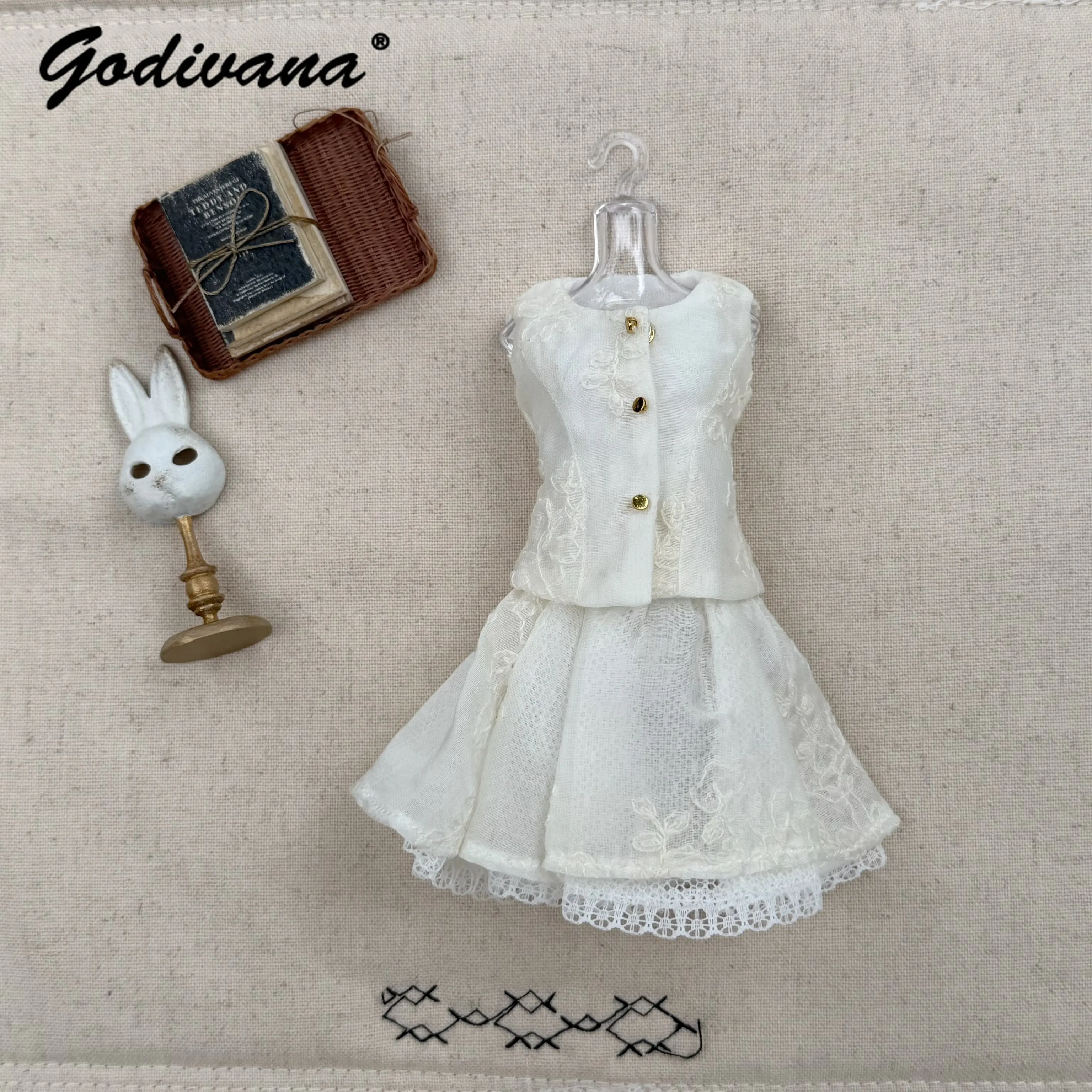 Blythe Azone OB24 Ob22 Momoko Doll Clothes Vintage Sweet Lace Trim Embroidery Vest and Skirt Princess Two Pieces Set for Blythe