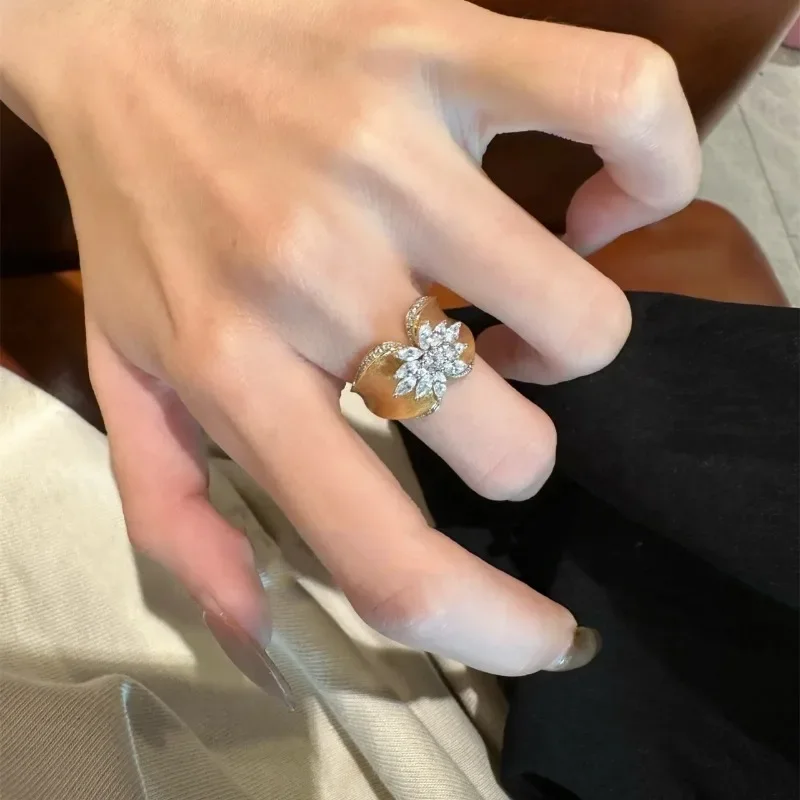 Classic wire drawing craft crystal butterfly rings for women  wide retro fashion engagement ring fine copper jewelry