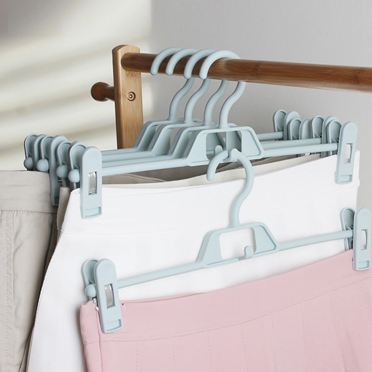 10 home adjustable retractable clothespin pants rack, home hanger with non-slip clip, multi-functional dress hang pants clip