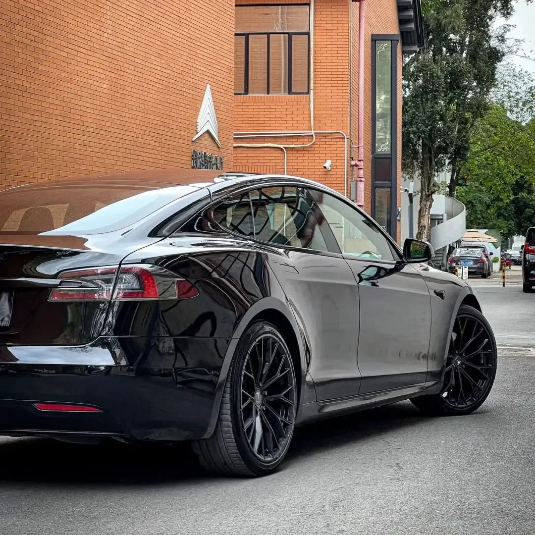 PET Gloss Black Vinyl Wrap Film Black Bright Color Sticker Car Motorcycles Body Styling Decals Decoration Stickers Accessiries