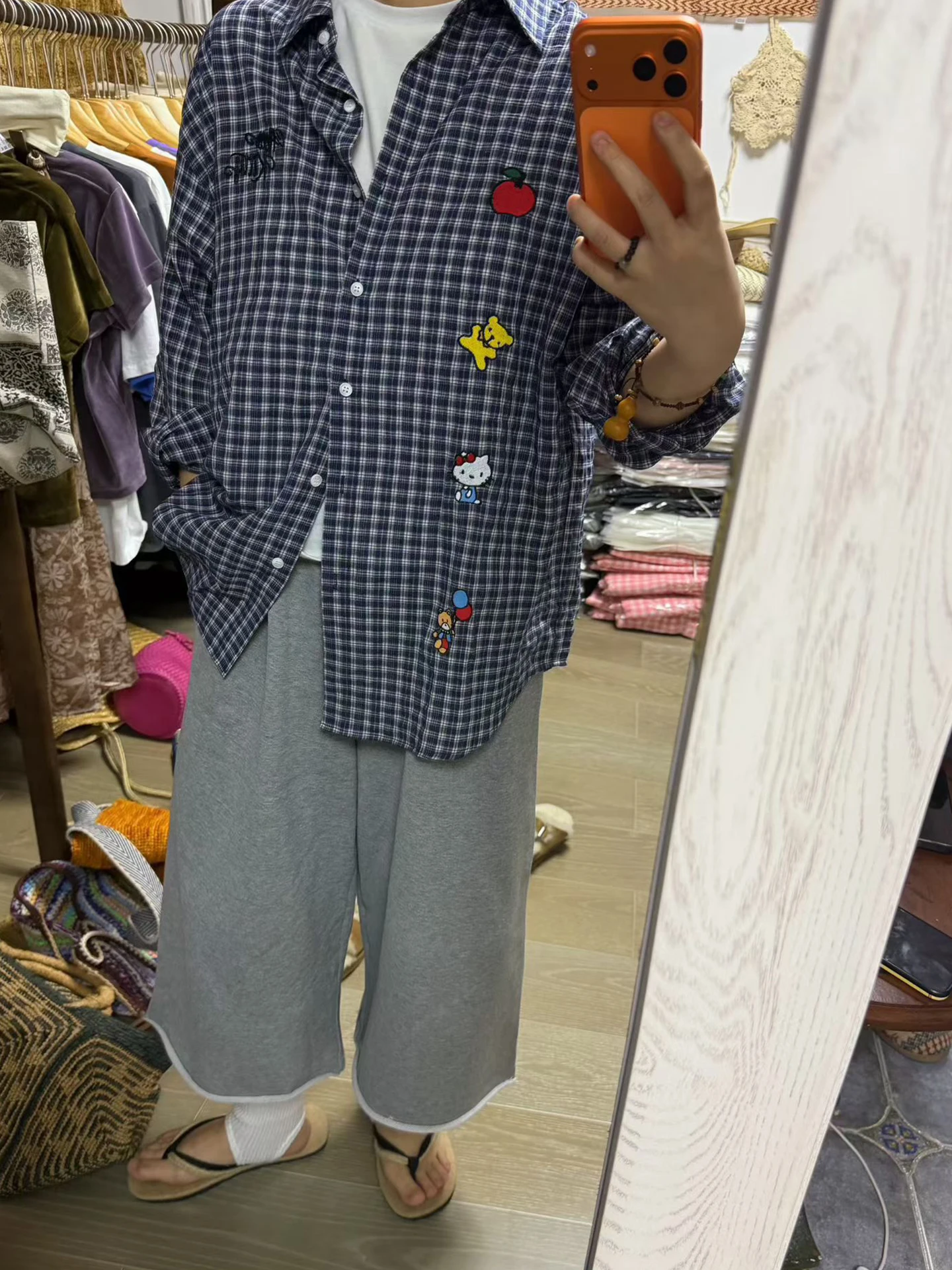 

Футболка в сине-белую клетку из чистого хлопка в стиле ретро, женская одежда больших размеров, весенне-летняя свободная рубашка с длинными рукавами