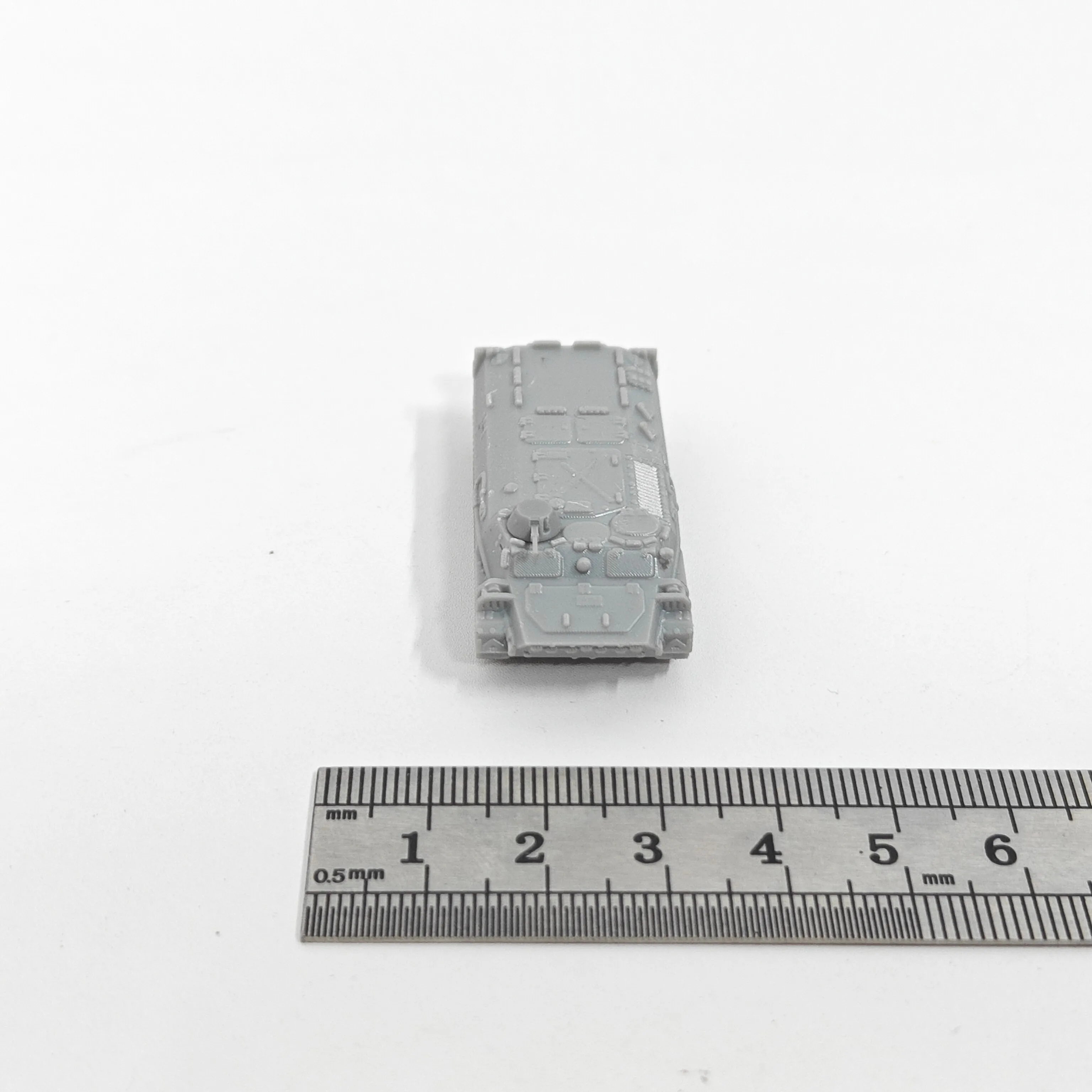 ZESTAW uniwersalnych modeli pojazdów opancerzonych MT-LB w skali 1/144