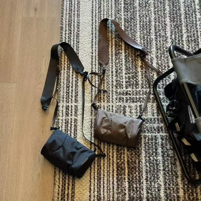 

Мужская сумка через плечо, ультратонкая, легкая, водонепроницаемая поясная сумка, простая и стильная, подходит для ежедневных поездок и путешествий.