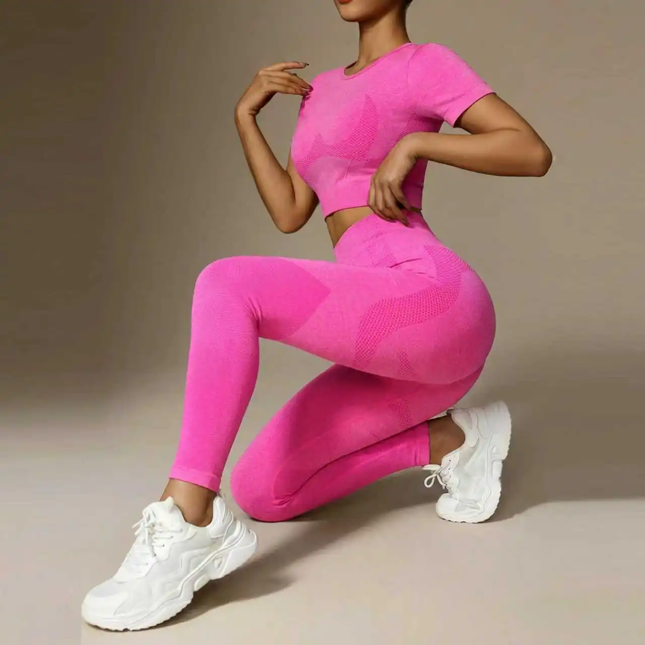 

Женские комплекты для спортзала: укороченные топы, леггинсы, футболки, спортивные костюмы для фитнеса, тренировочные комплекты, леггинсы для йоги, обтягивающие тренировочные тайтсы, 2 предмета