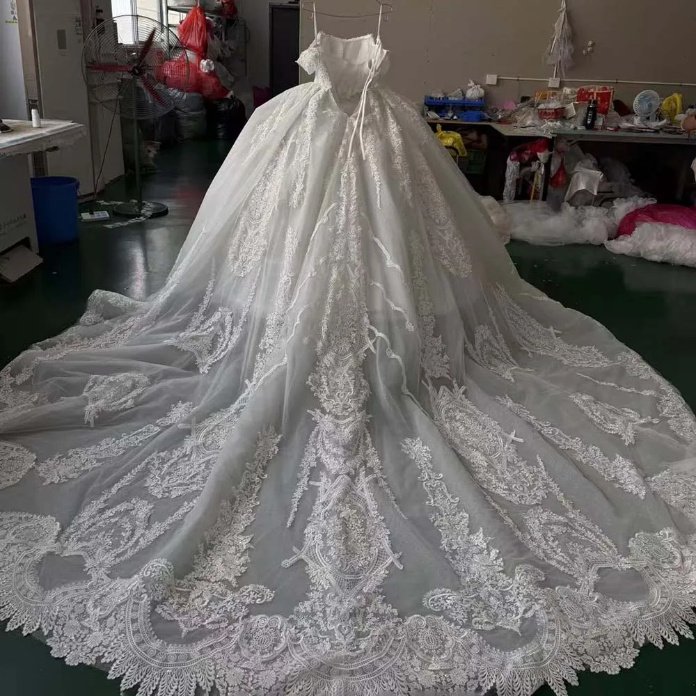Victorian Wedding Dress White Tulle Lace Ball Gown Customized Off Shoulder Short Sleeves Lace Up Back Chapel Train robe de marié