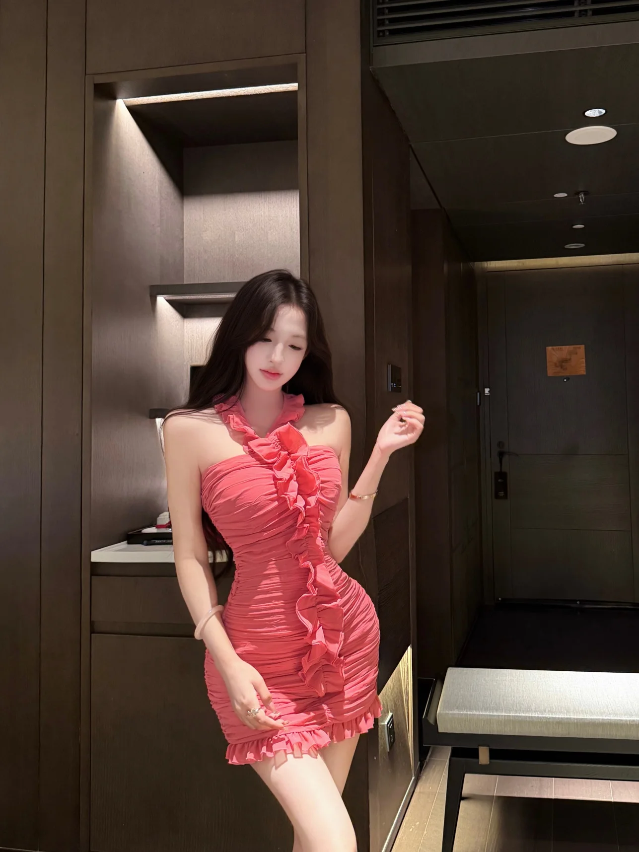 

Elegant Pleated Halter Neck Bodycon Dress Women Summer Pure Desire Style Frock with Gathers And Waist Cinching Short a Line S...