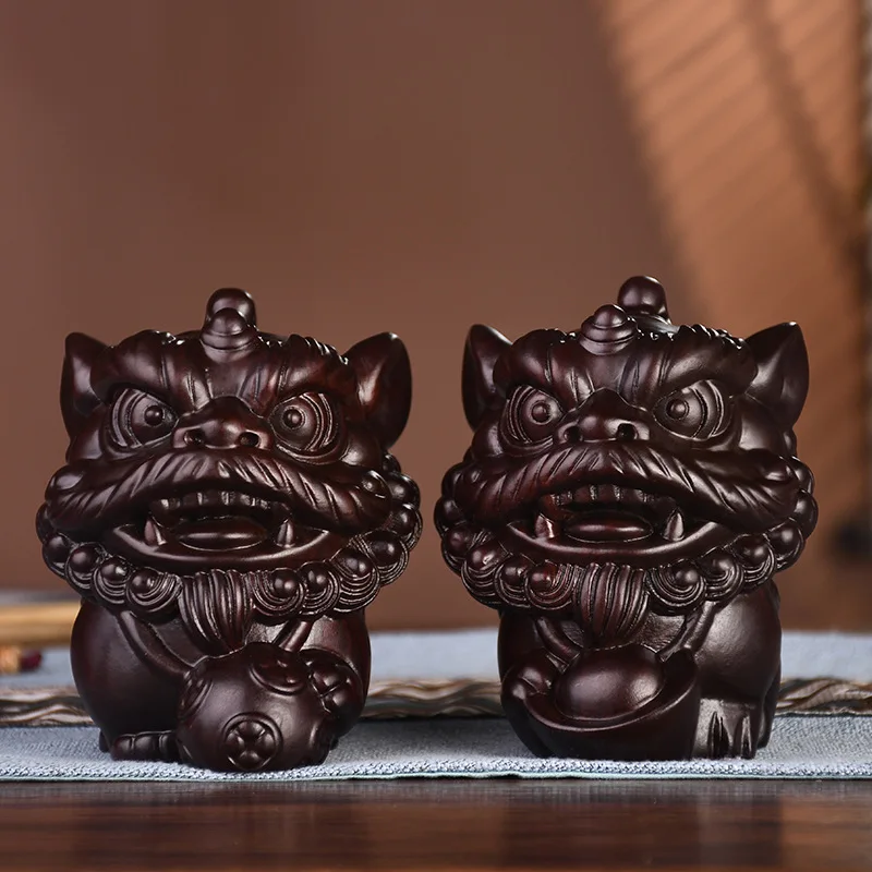 

Blackwood Carved Desktop Lion a Pair of Mascot Auspicious Beast Home Living Room Decorations Landscape Furnishing Articles Craft