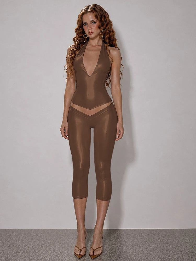 Weird Puss Sexy Glänzendes 2-teiliges Set für Damen, Neckholder, V-Ausschnitt, rückenfrei, ärmellos, unregelmäßiges Oberteil + Skinny Peach Hip Low-Waist Shorts Anzug – Detail 16
