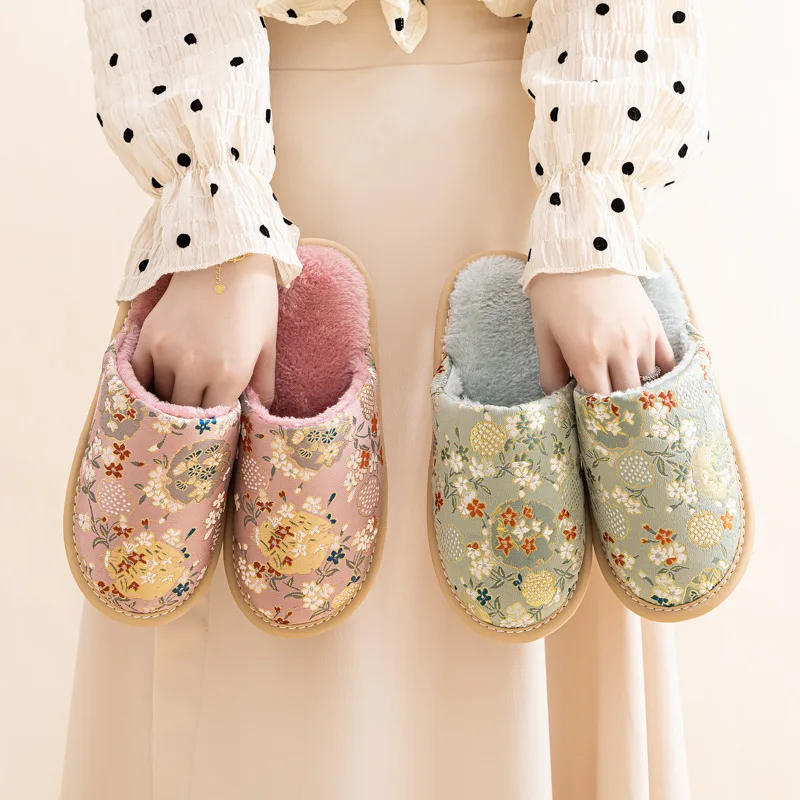 Embroidery Flowers Chinese Style Women Man Slippers Winter Short Plush Female Slippers Soft Bottom Anti Slip Woman Indoor Shoes