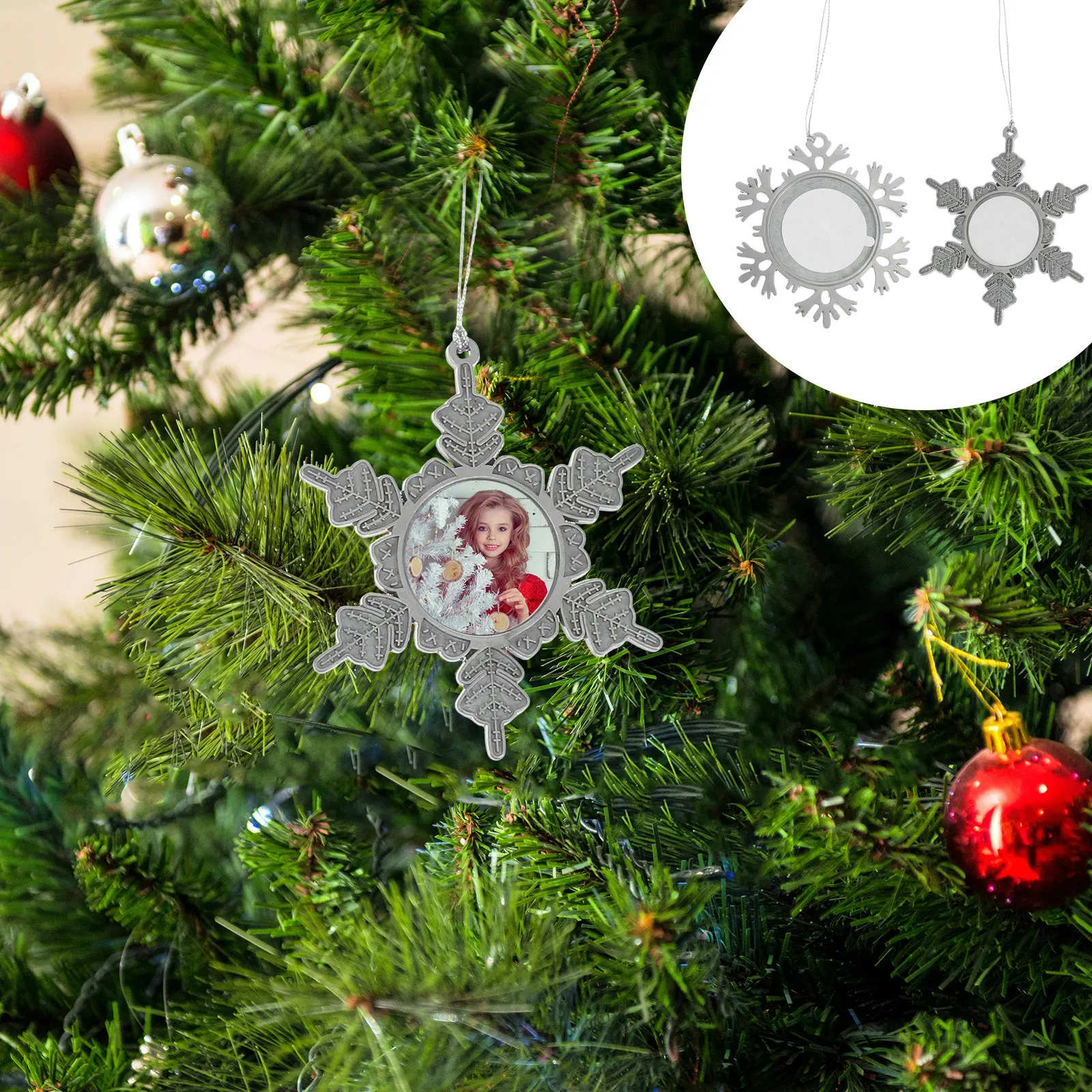 

2Pcs Zinc Alloy Snowflake Pendant Necklace Christmas Decorations Festive Picture Decor Jewelry Gift Photo Frame Pendant