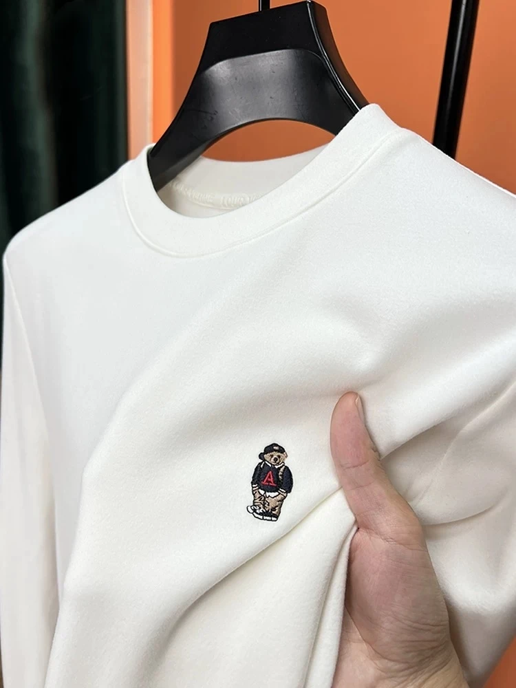 High-end-samt langarm T-shirt männer mode marke nette bär stickerei Koreanische jugend herbst winter komfortable warme pullover