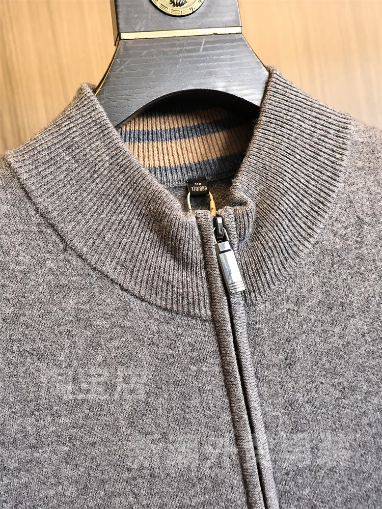 100% Wool Knitted Vest Men's Fine Texture Autumn Winter Fashion Urban Style Moisture Wicking Zipper Closure  C...