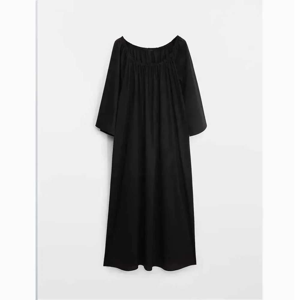 

Women in 2023 Chic Fashion New Temperament Pleated Loose Joker Dress Retro Backless Elastic Women's Dress Vestidos