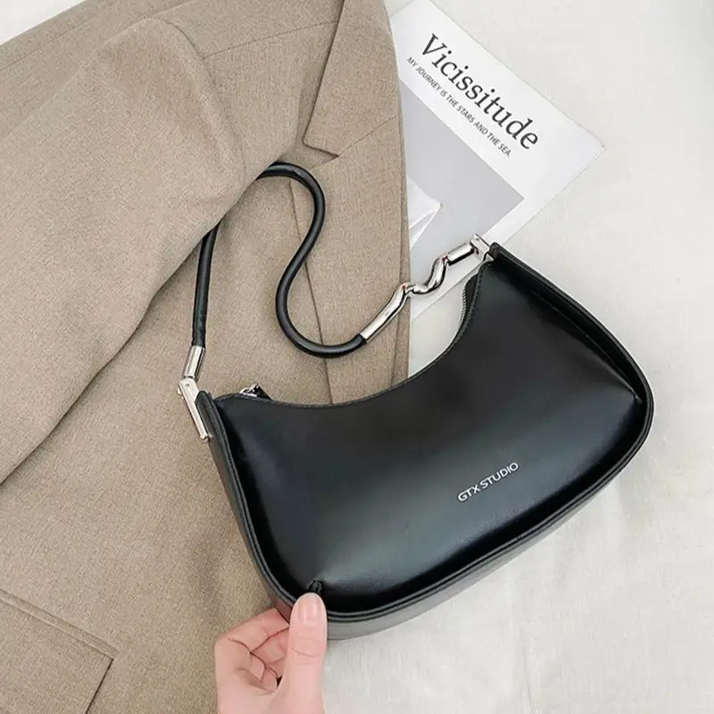 

Silver Exquisite Armpit Bag 2025 New Fashionable Simple Shoulder Bag French Texture Small Square Bag Women's Crossbody Bag