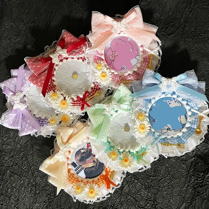 Niedlicher und süßer Spitzen-Ausweishalter, handgefertigter DIY-Anime-Cartoon-Charakter-Merchandise-Ausweishalter, Idol-Fan-Ausweishalter, Präsentationsständer, Aufbewahrungsdekoration, Ausweishalter,