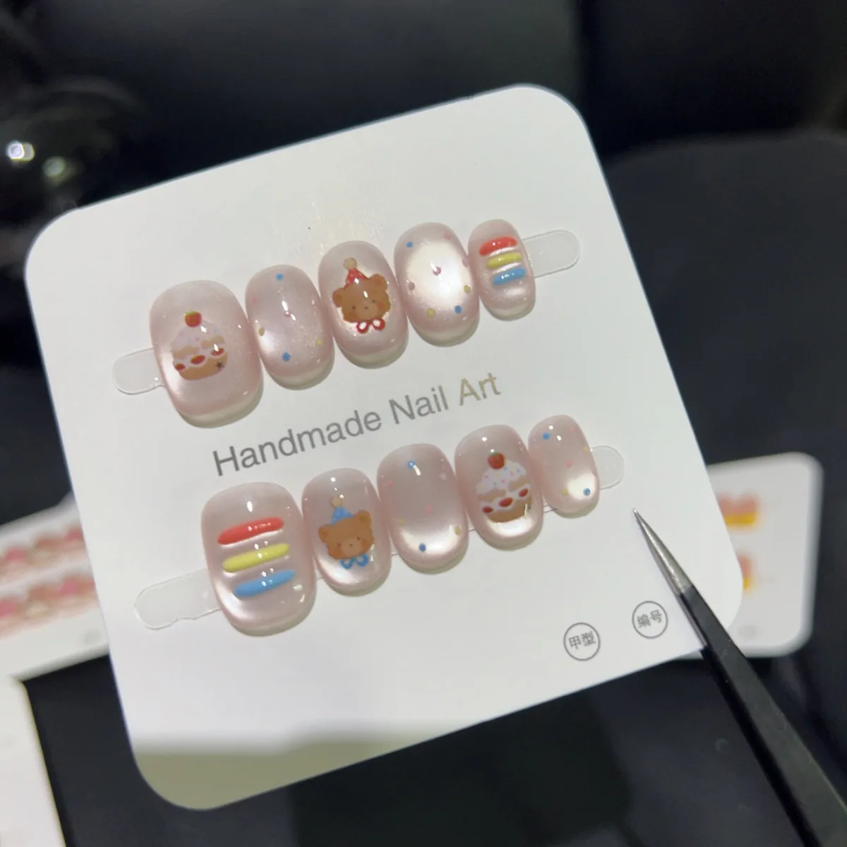

10pcs Handmade Short Press On Nails Shiny Cat Eye Polka Dot Cartoon Pattern Design Cute Fake Nails Wearable Nails Art Tips Girls