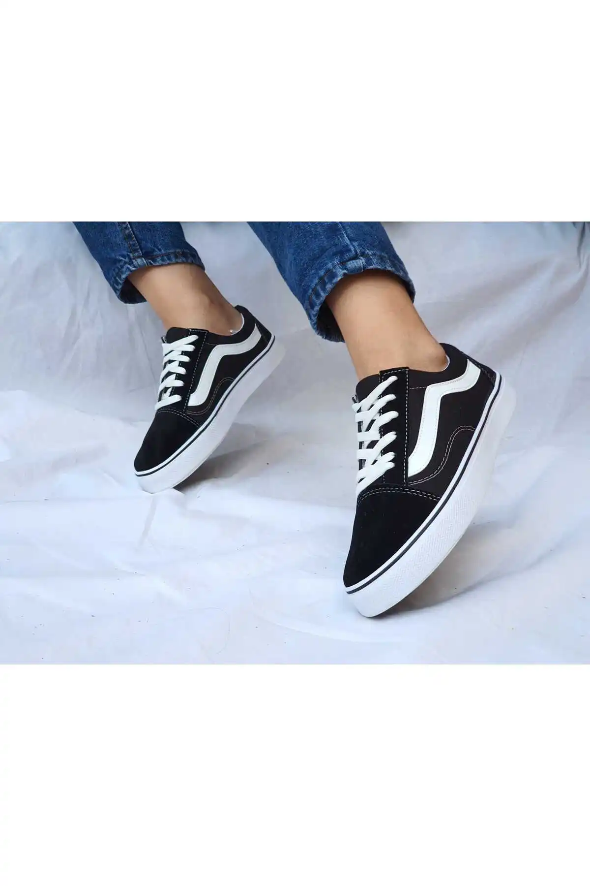 Vn Unisex Black White Sneaker Sports