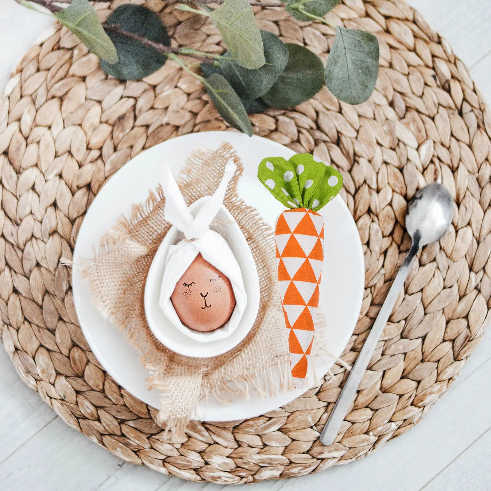 Stuffed Carrot Ornament Easter Carrot Decoration Cloth Simulation Vegetable for Easter Tabletop Decor Craft Photography Props