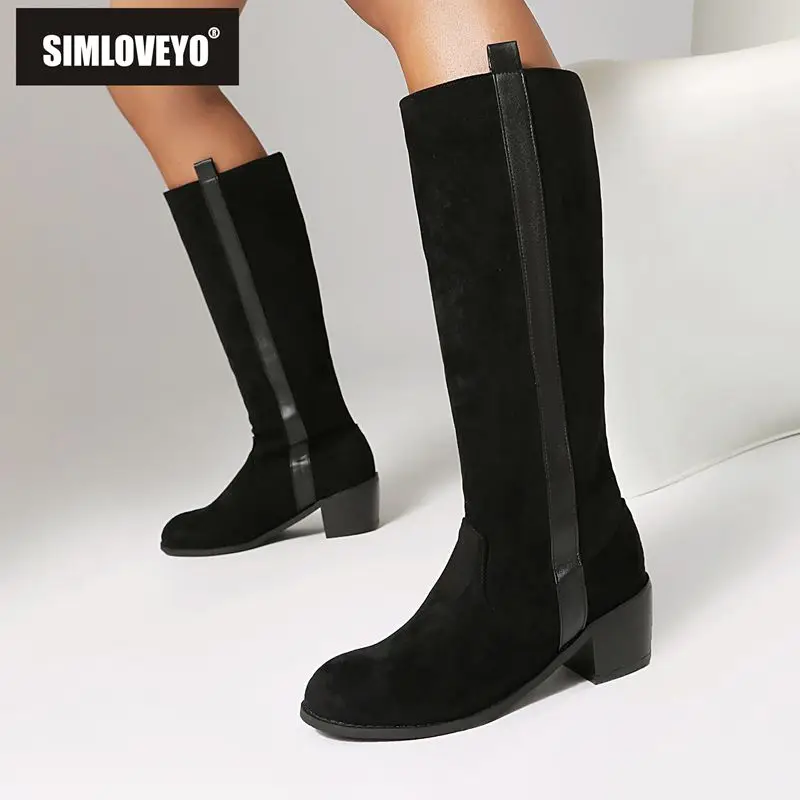 

SIMLOVEYO Брендовые женские сапоги до колена для отдыха из флока, замша, круглый носок, массивные каблуки 5 см, слипоны, большой размер 44 45 46, повседневные ботильоны