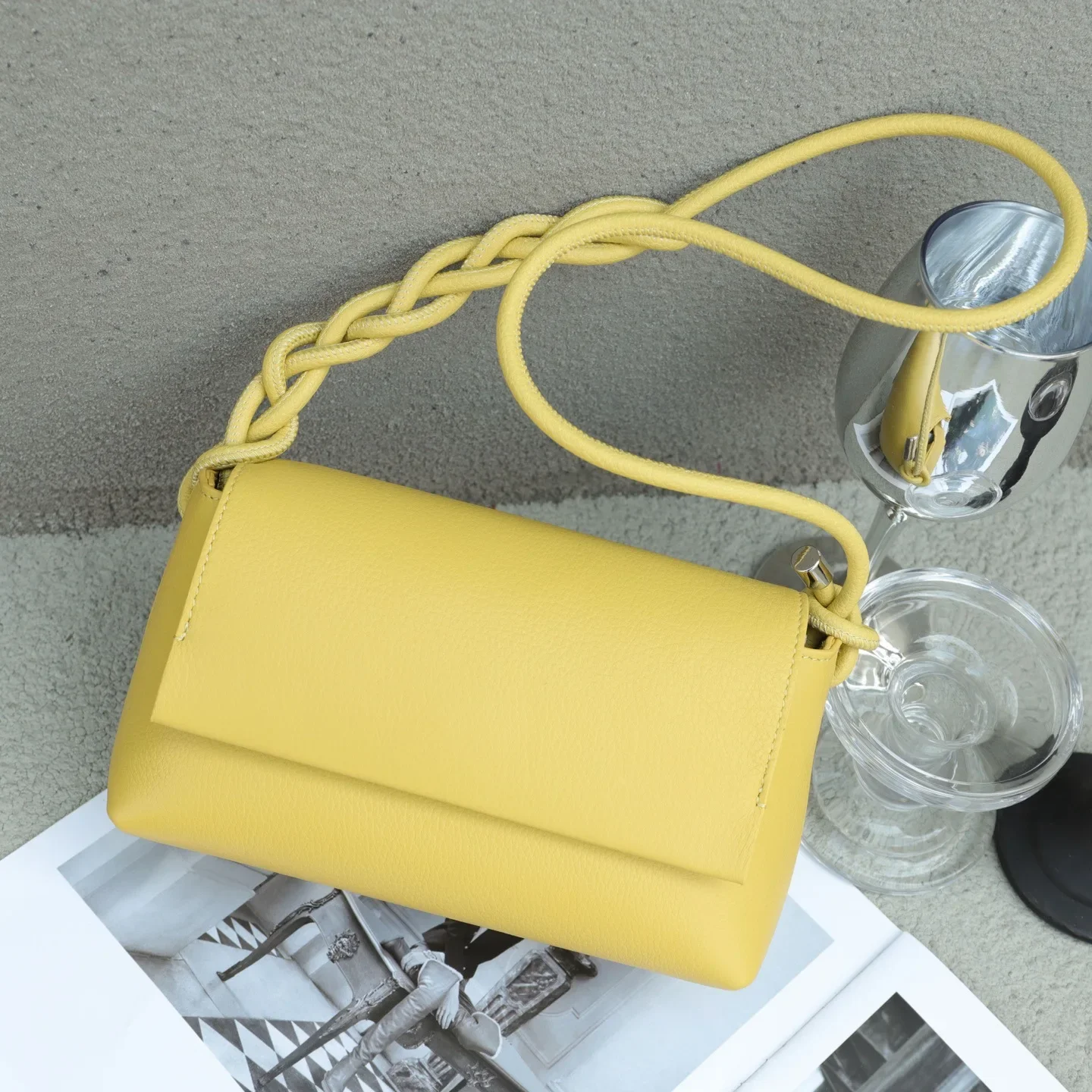 

Fashion Genuine Leather Women's Crossbody Bag Small Shoulder Bag Brand Designer Cowhide Small Square Bag New Style