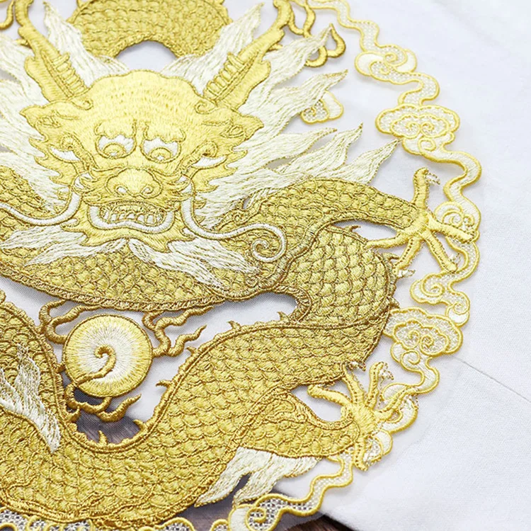 Filo d\'oro drago cinese panno da ricamo rotondo cucire su Patch Costume etnico Appliqué delicato pizzo solubile in acqua fatto a mano