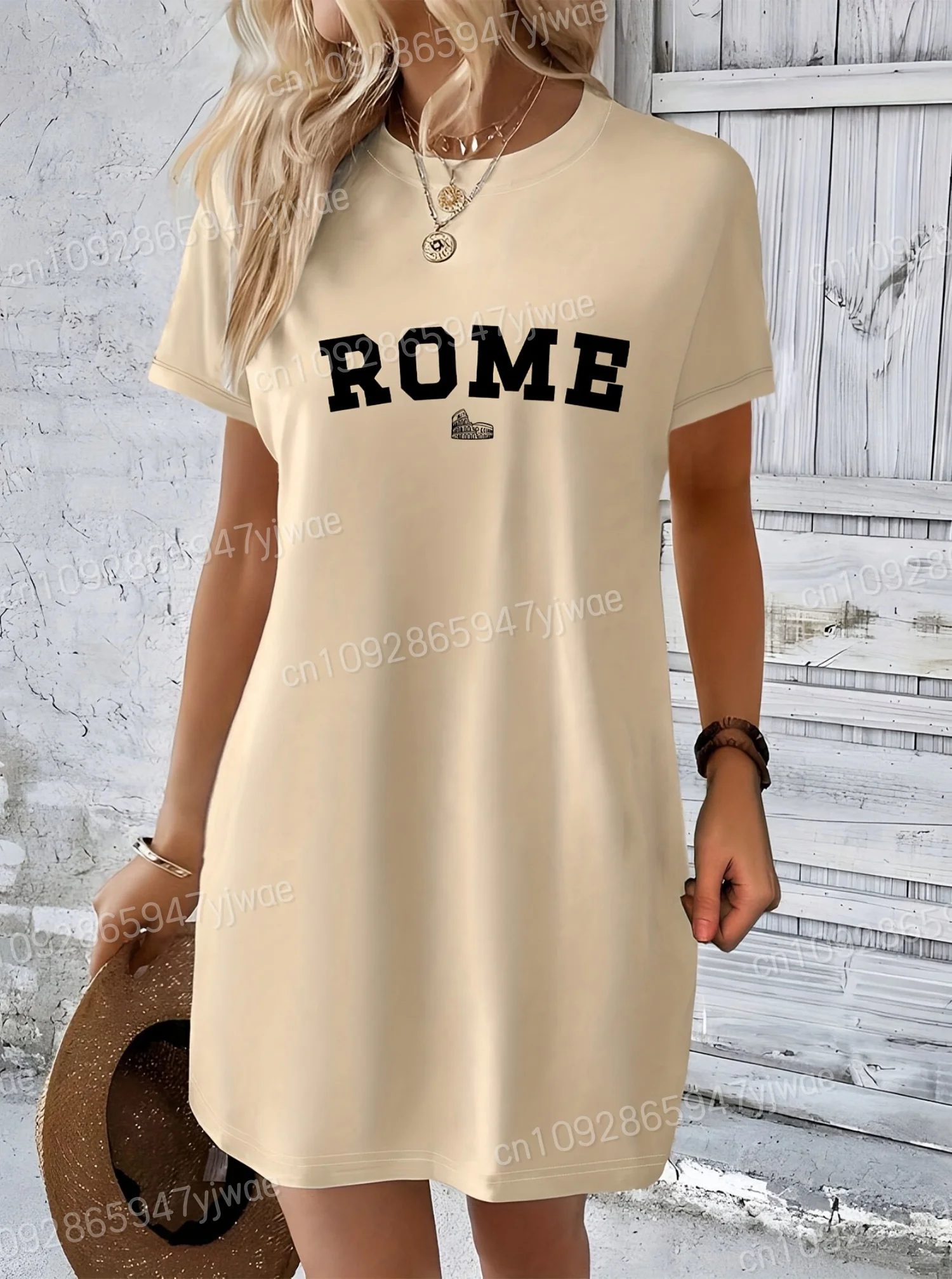2025 ฤดูร้อนใหม่ผู้หญิงเสื้อยืดหลวมสบายๆโรมพิมพ์ O-คอเลดี้เสื้อแขนสั้นผู้หญิงเสื้อผ้า