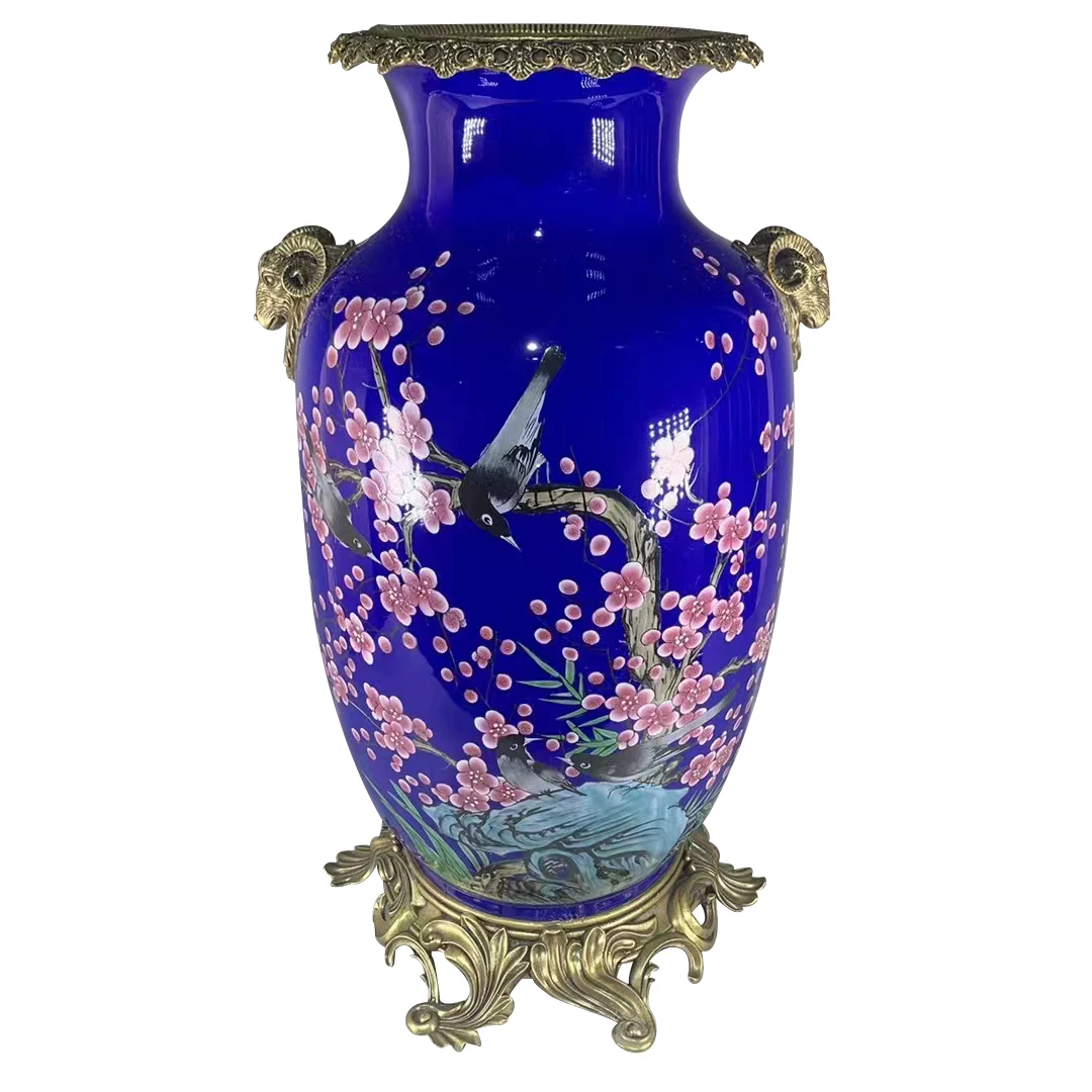 Hot-selling ceramic vase Bronze decorative ceramic vase Brass handle base Jingdezhen ceramic customization