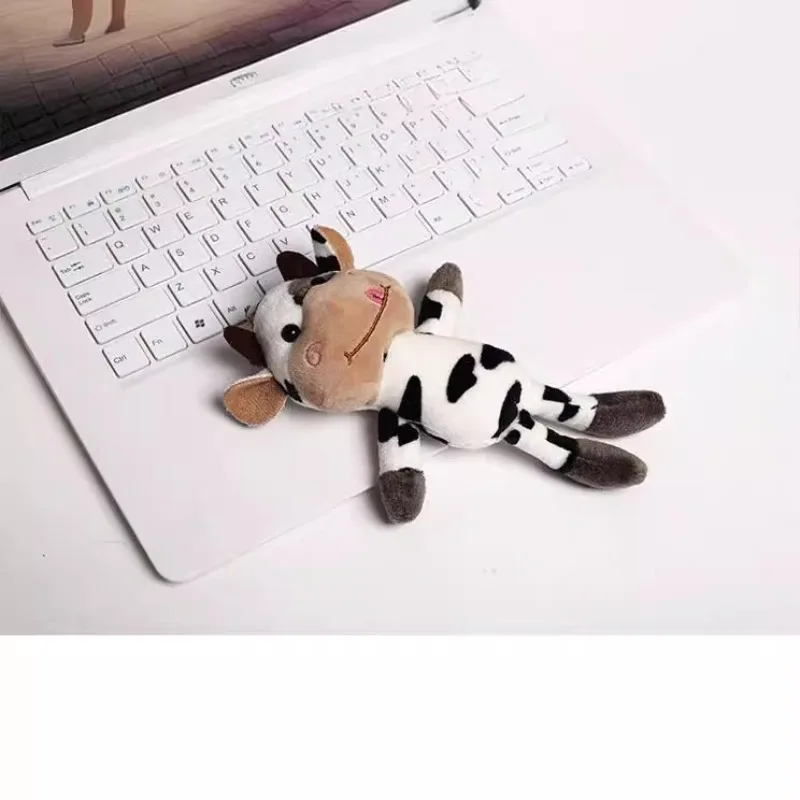 Cartoon klassische süße schwarze und weiße Kuh Anhänger Plüsch Puppe Kalb Plüsch Boutique Schlüsselanhänger Puppe Kinder Geschenk Rucksack Anhänger Spielzeug