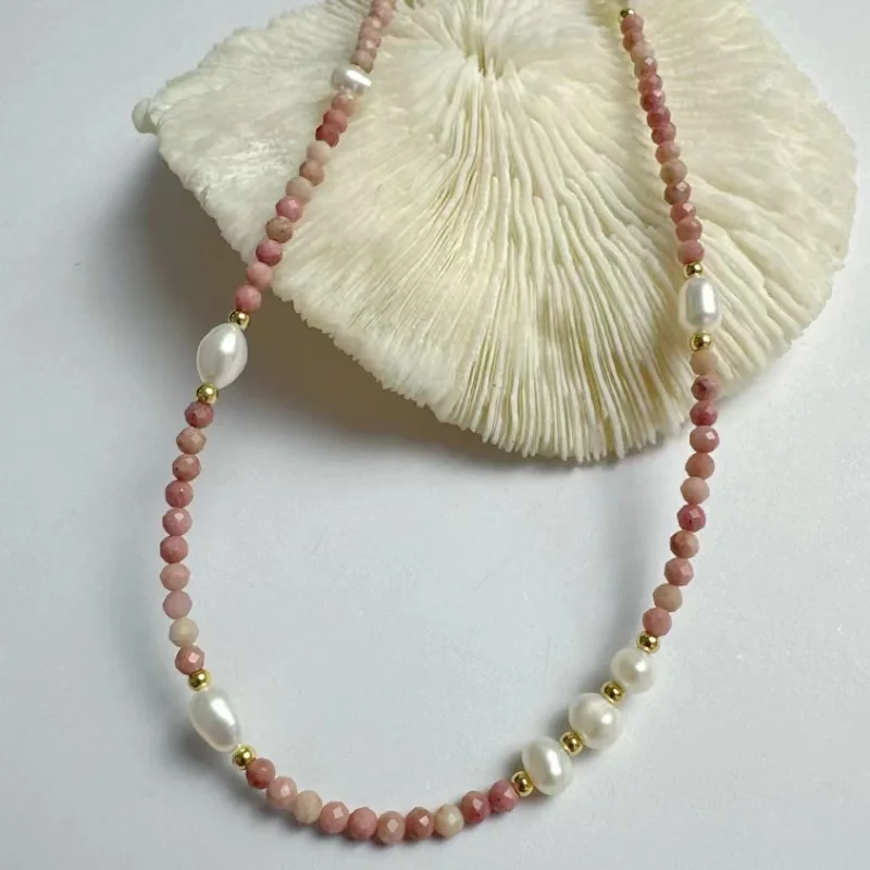 High-quality Little Pink Faceted Rhododendron Natural Freshwater Baroque Pearl Splicing Necklace, Versatile Light Luxury Design