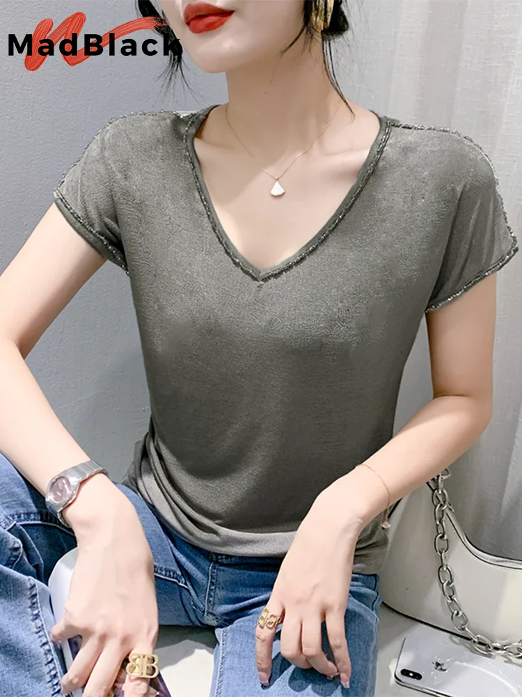 

MadBlack European Clothes Tshirt Women Sexy V Necks Ruched Slim Tops Short Sleeve Bottoming Tees Summer New Hand Made T37535QM