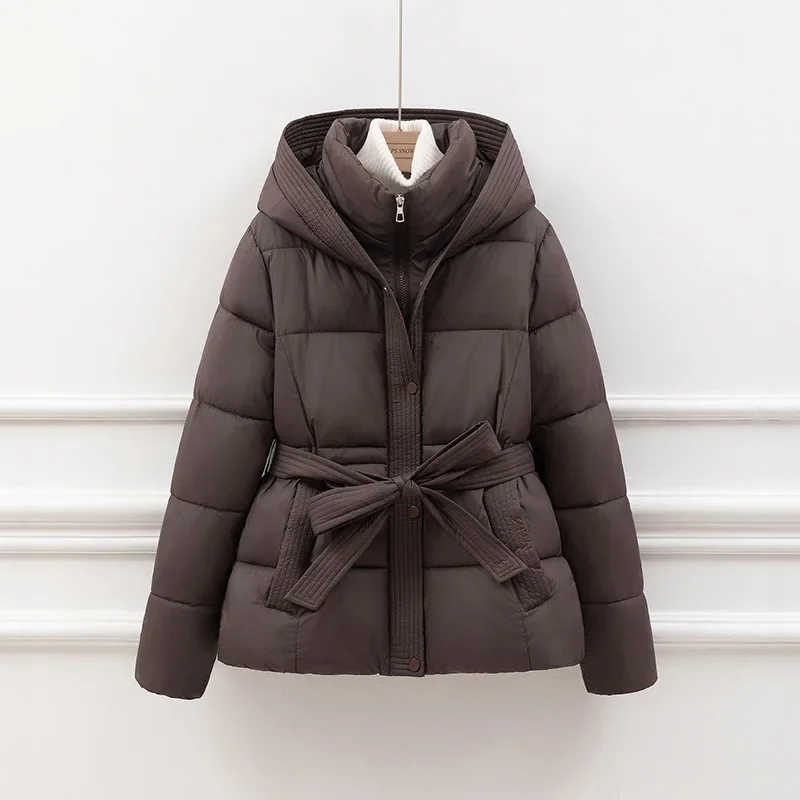 Giacca da donna imbottita in cotone imbottito ispessente Giacca corta allentata dimagrante con cappuccio Capispalla con lacci Moda Tasche grandi Cappotto Parka da donna