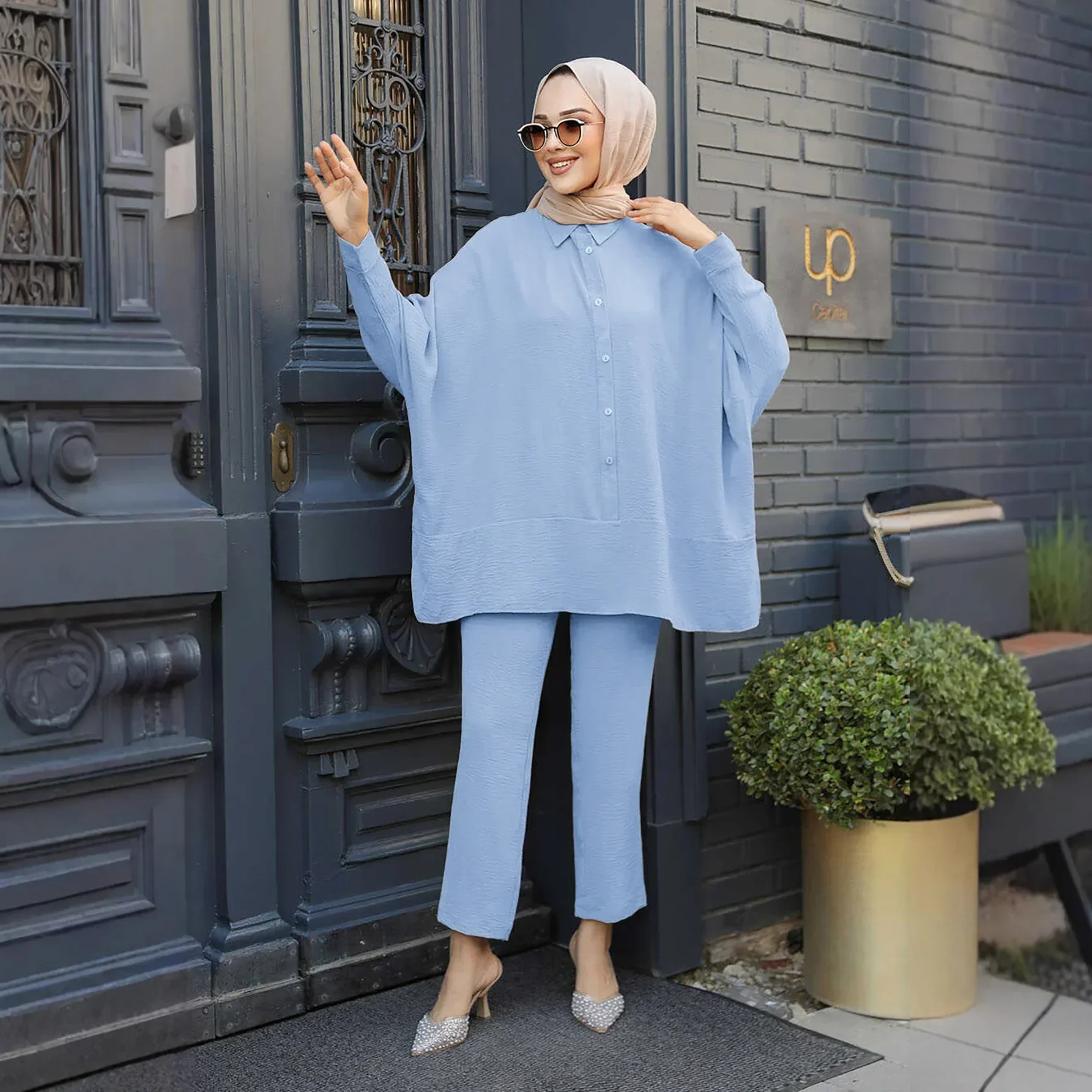 طقم فستان إسلامي غير رسمي للنساء بلوزة مكون من قطعتين قميص بأكمام تشبه جناح الخفّاش وبنطلون واسع الساق يناسب فساتين دبي العربية السعودية للخريف