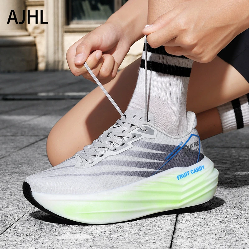 AJHLMen's breathable carbon plate running shoes women's soft soled mesh sports shoes outdoor lightweight running shoes versatile