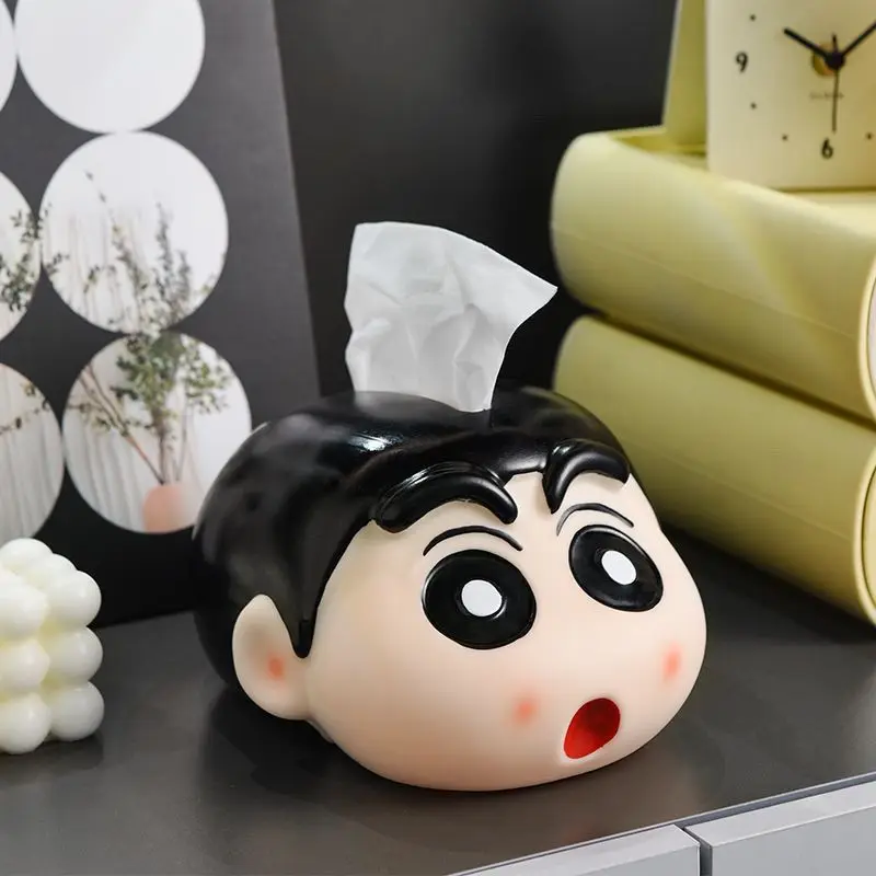 Caja de pañuelos con diseño de Crayon Shin-chan, muñeca kawaii, caja de almacenamiento, decoración para el hogar, accesorio de animación, venta al por mayor.