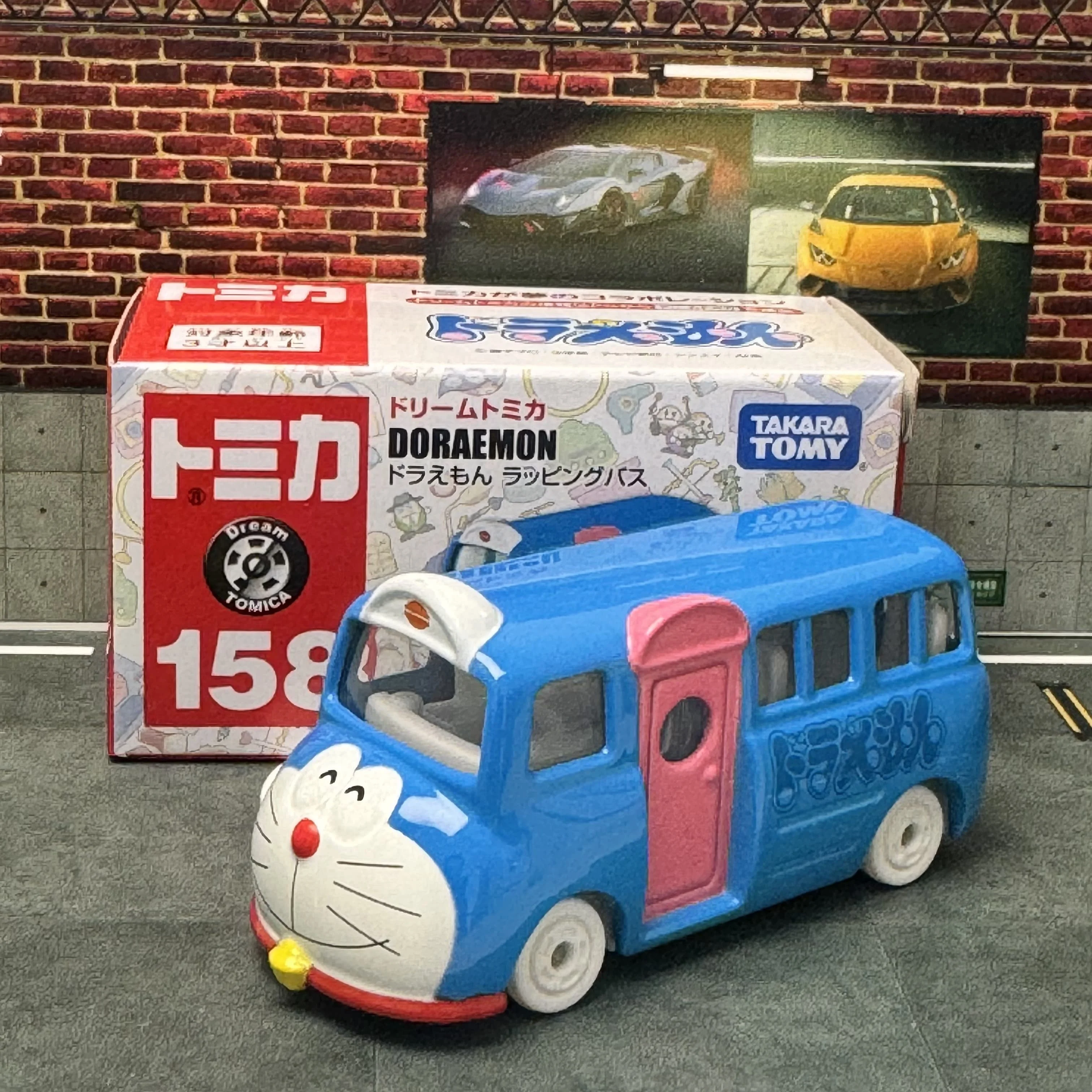 

TOMY TOMICA Dream Alloy Car NO.158 Doraemon Bus Model Miniature Vehicle Toy Small Car Collectible Vintage Road Vehicle Gifts