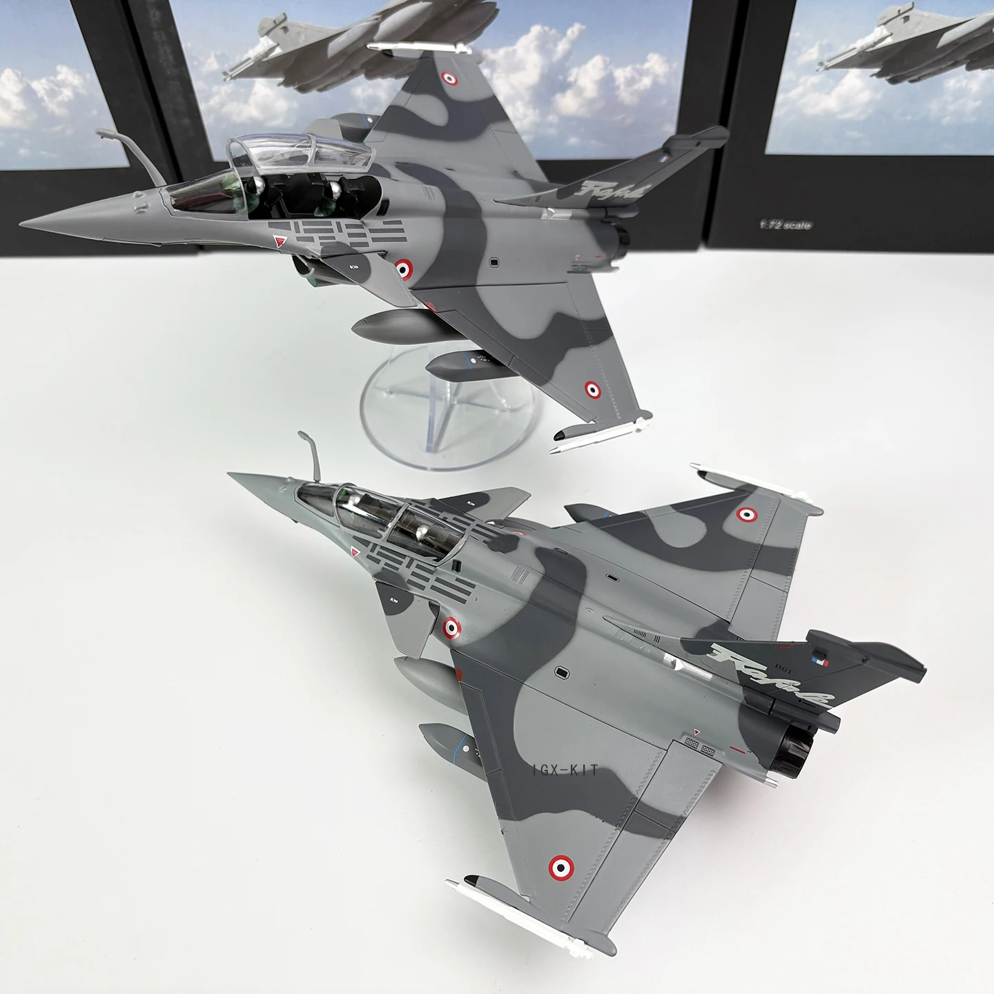 

Diecast 1:72 Scale French Rafale B Fighter Simulation Metal Alloy Aircraft Model Collection Decoration Gift Camo Ver