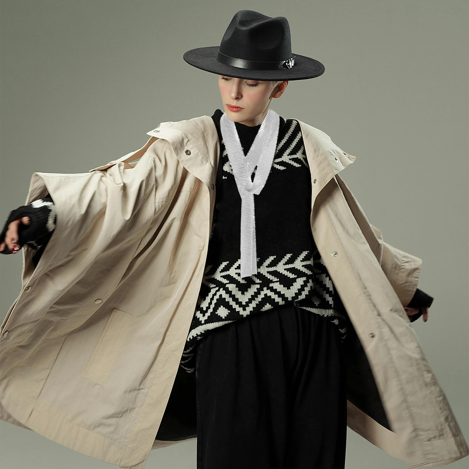 Collana con paillettes in metallo Sciarpa glitterata europea e fazzoletto da collo