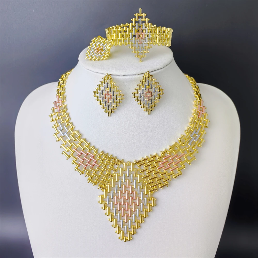 مجموعة مجوهرات فاخرة أصلية غير منتظمة مطلية بالذهب للنساء قلادة ذهبية وحلق وسوار وخاتم دبي وهدايا حفلات الزفاف