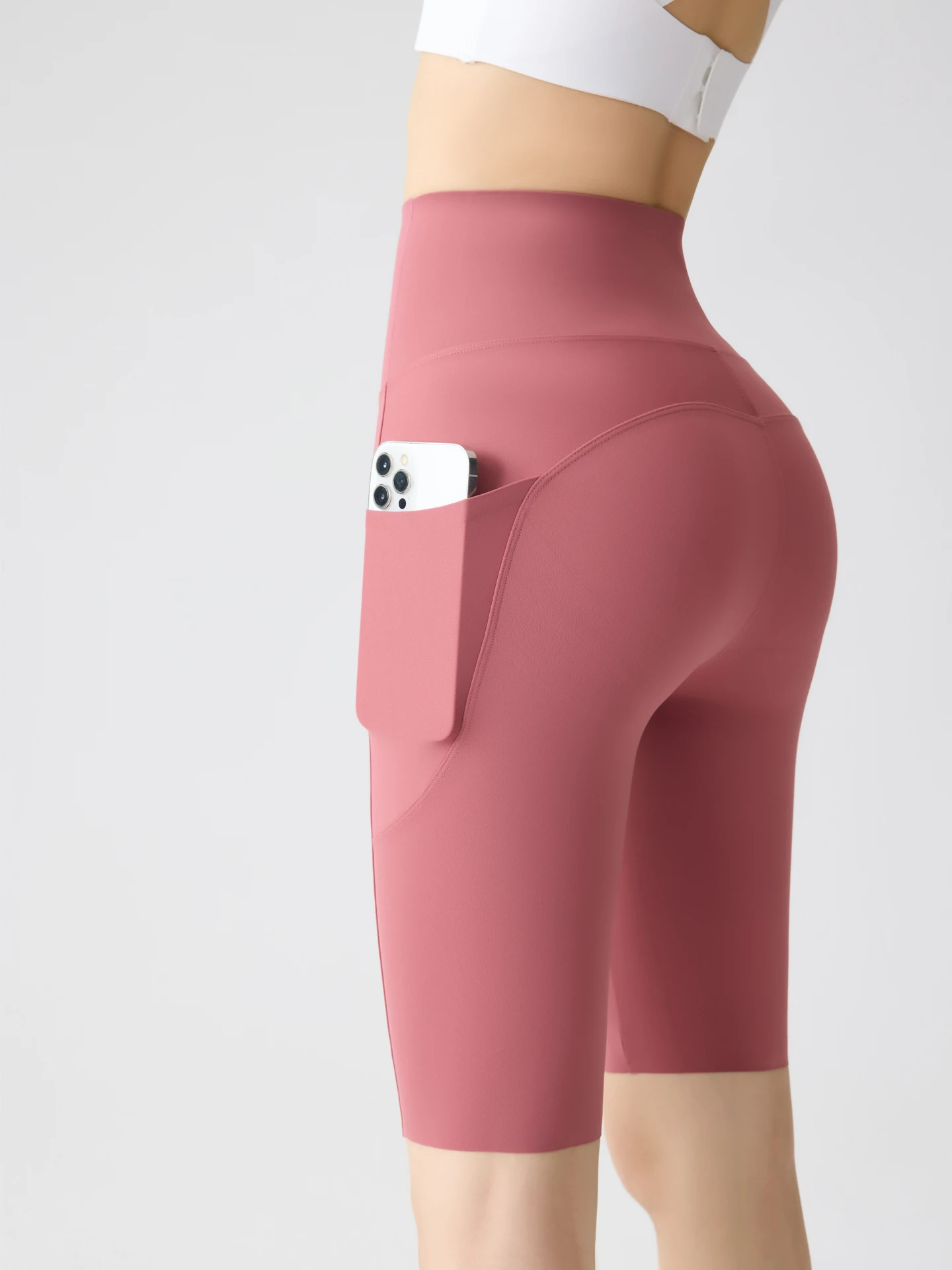 กางเกงโยคะเอวสูงผ้าไหมน้ำแข็ง 5 นิ้ว สำหรับฤดูร้อน ผ้าบาง ระบายอากาศดี แฟชั่นสำหรับผู้หญิง