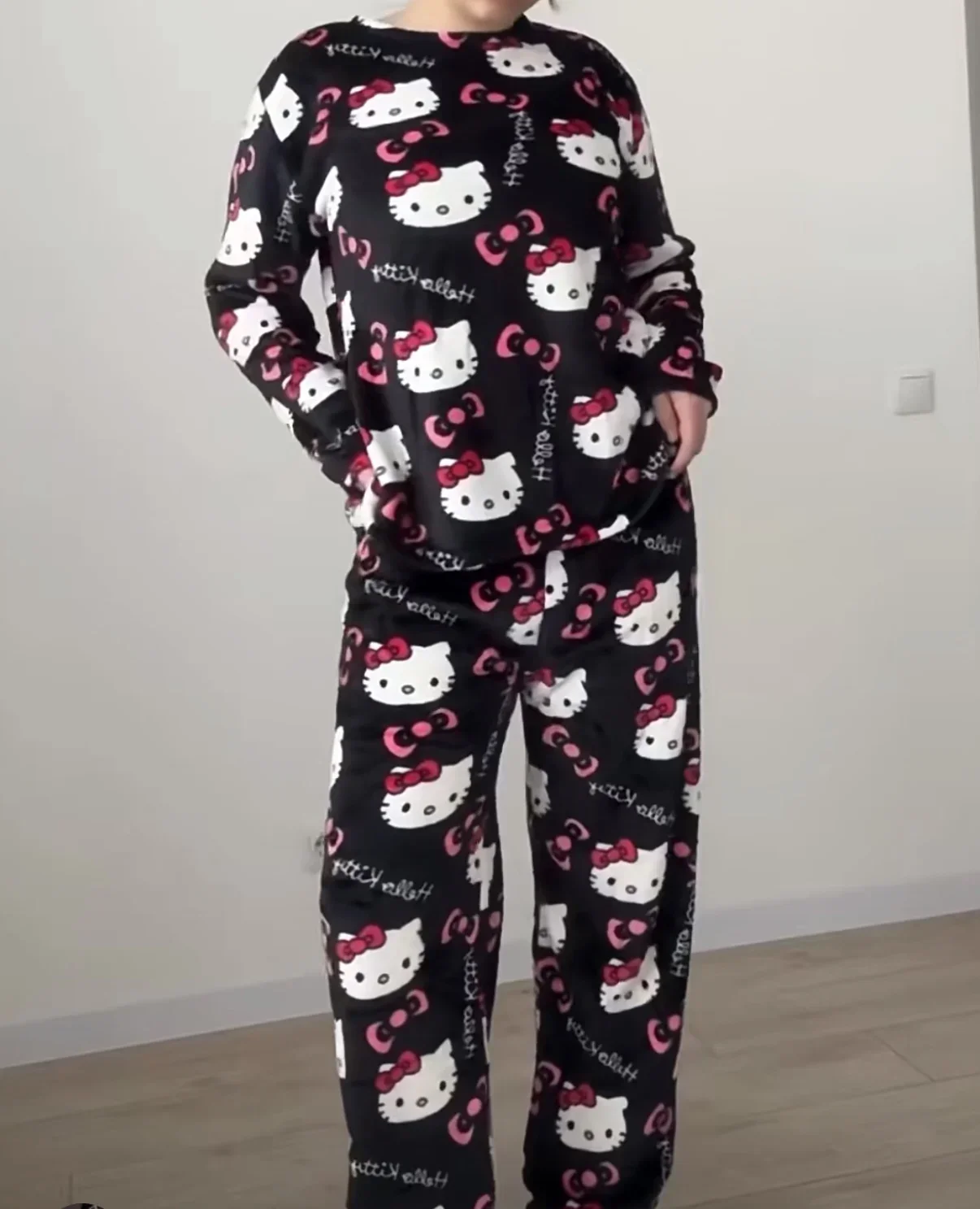 Hiver Hello Kitty pyjamas ensemble flanelle pantalon Kawaii dessin animé pyjama costume chaud épaissi femme pantalon en peluche Homewear mignon vêtements de nuit