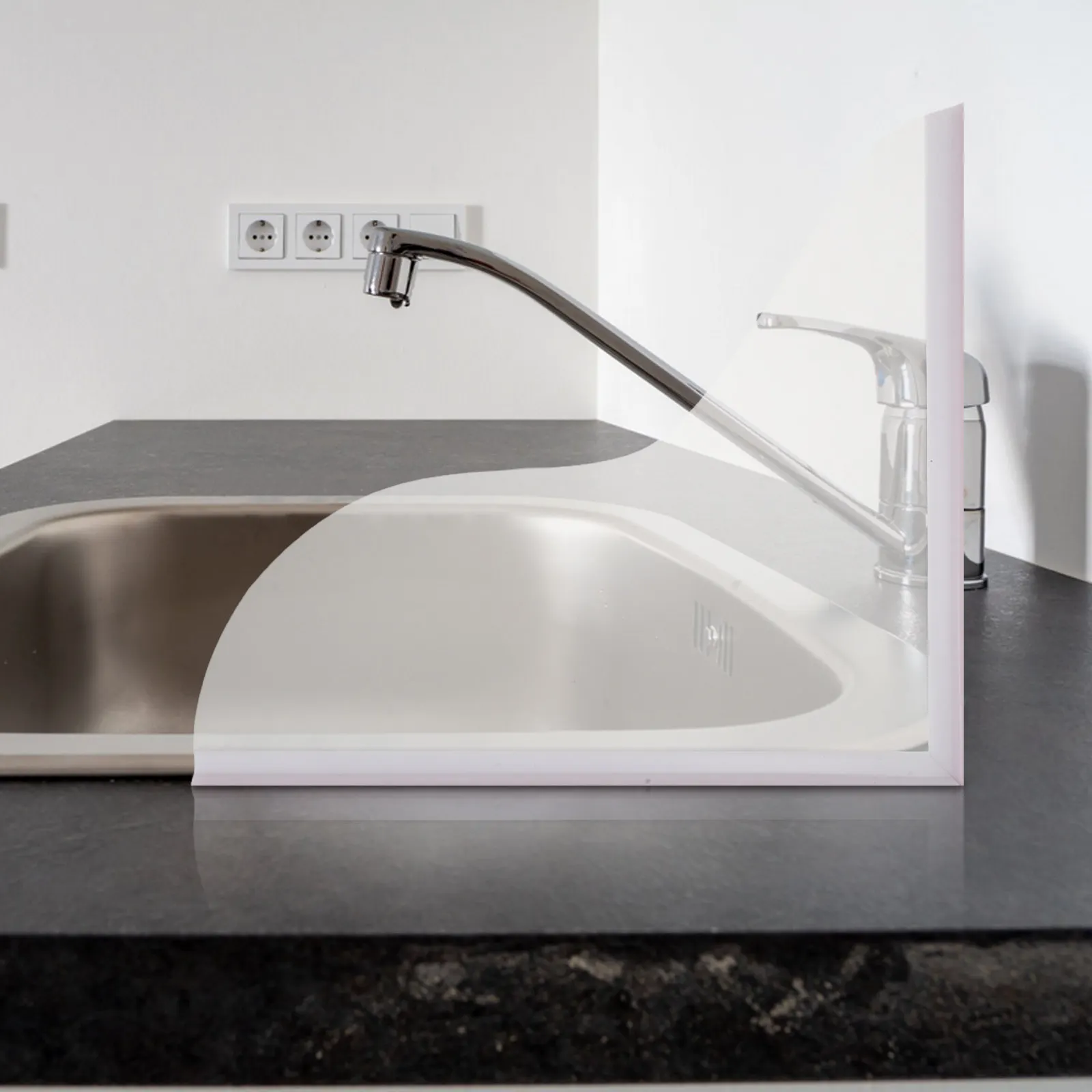 2Pcs Acrylic Bath Splash Guard 11.8x9.8 Shower Corner Protector Splash Shield Bathroom Sink Edges Kitchen Sink Splashback